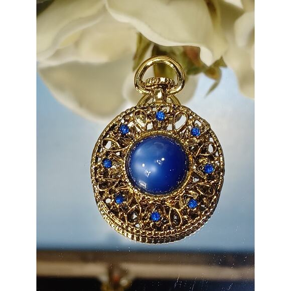 Charm Pin Pendant Big Blue Beautiful Stone Golden Charm Pin Brilliant Round Fun - Picture 2 of 11